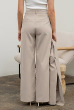 Load image into Gallery viewer, Elevated Essentials Oatmeal Pleated Trousers
