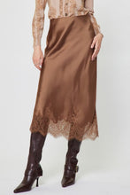 Load image into Gallery viewer, She’s All Class Silk x Cardigan Set Pre-Order 30/07
