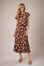 Load image into Gallery viewer, Dotted Afair Brown Silk Set Pre-Order 19/03
