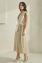 Load image into Gallery viewer, Ultimate Muse Midi Dress
