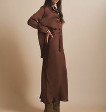 Load image into Gallery viewer, Well Considered Brown Silky Set

