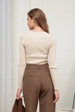 Load image into Gallery viewer, Elevated Essentials Ribbed Pullover in Champagne
