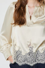 Load image into Gallery viewer, Soft Landing Silk x Lace Set
