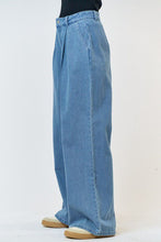 Load image into Gallery viewer, Meetup Trouser Jeans
