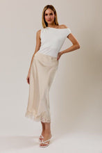 Load image into Gallery viewer, Oh So Nice Silk x Lace Skirt
