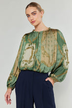 Load image into Gallery viewer, Baroque Charm Silk Set
