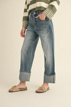 Load image into Gallery viewer, Dame Cuffed Jeans
