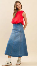 Load image into Gallery viewer, Céline Buckle Detail Midi Skirt
