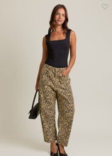 Load image into Gallery viewer, Fierce Barrel Jeans
