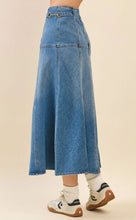 Load image into Gallery viewer, Céline Buckle Detail Midi Skirt
