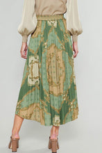 Load image into Gallery viewer, Baroque Charm Silk Set
