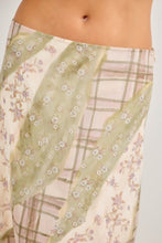 Load image into Gallery viewer, Woodland Romance Mesh Set
