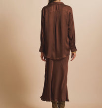Load image into Gallery viewer, Well Considered Brown Silky Set
