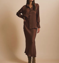 Load image into Gallery viewer, Well Considered Brown Silky Set

