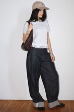 Load image into Gallery viewer, Hint of Lace Crew Tee in Heather Grey
