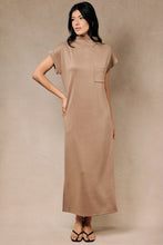 Load image into Gallery viewer, Worth Knowing Maxi Dress
