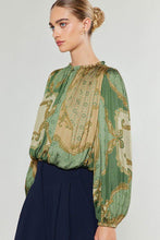 Load image into Gallery viewer, Baroque Charm Silk Set
