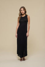 Load image into Gallery viewer, True Classic Knit Dress in Black
