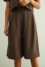 Load image into Gallery viewer, Easy Authority Brown Bermuda Set
