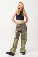 Load image into Gallery viewer, Olivia Cargo Mix Olive Pants
