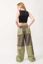 Load image into Gallery viewer, Olivia Cargo Mix Olive Pants
