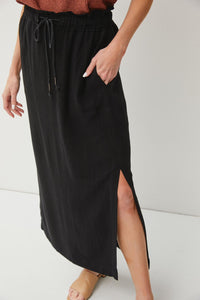 Summer Ready Linen Midi Skirt in Black