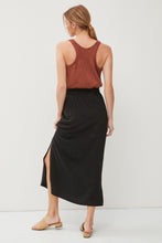 Load image into Gallery viewer, Summer Ready Linen Midi Skirt in Black
