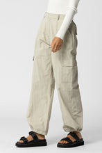 Load image into Gallery viewer, Ecru Contrast Stitch Cargo Pants
