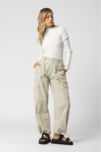 Load image into Gallery viewer, Ecru Contrast Stitch Cargo Pants
