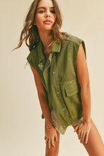 Load image into Gallery viewer, Washed Utility Vest in Olive
