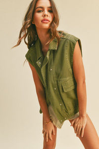 Washed Utility Vest in Olive