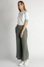 Load image into Gallery viewer, Olive Culotte Textured Pants
