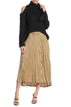 Load image into Gallery viewer, Champagne Pleated Skirt
