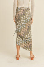 Load image into Gallery viewer, Wave Printed Ruched Skirt
